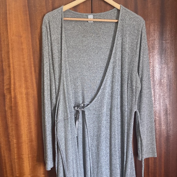 Grey Knit Jersey Wrap Dress from Old Navy - Picture 3 of 5